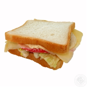 Бутерброд з салямі шт